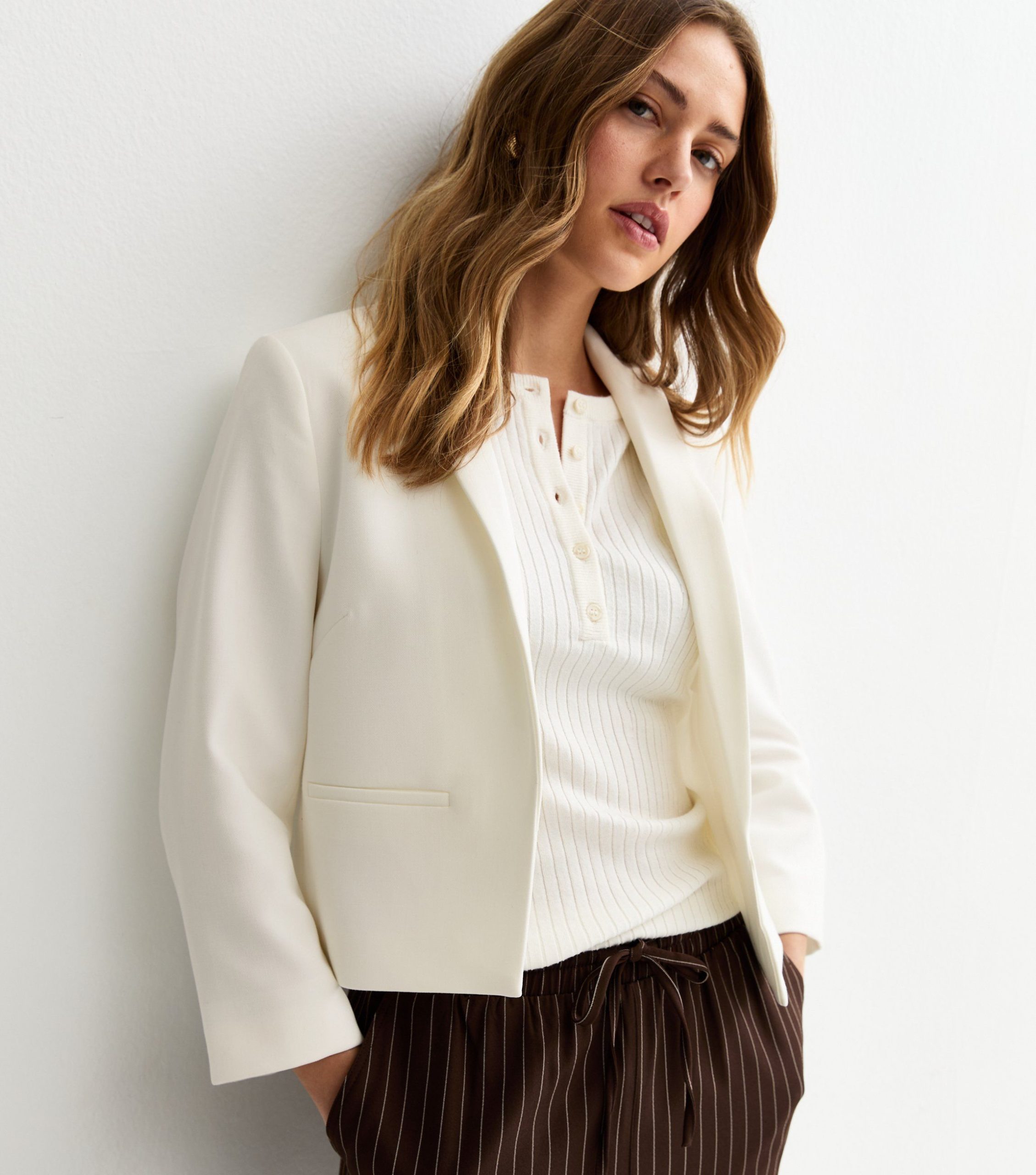 Off White Cropped Blazer - Image 2